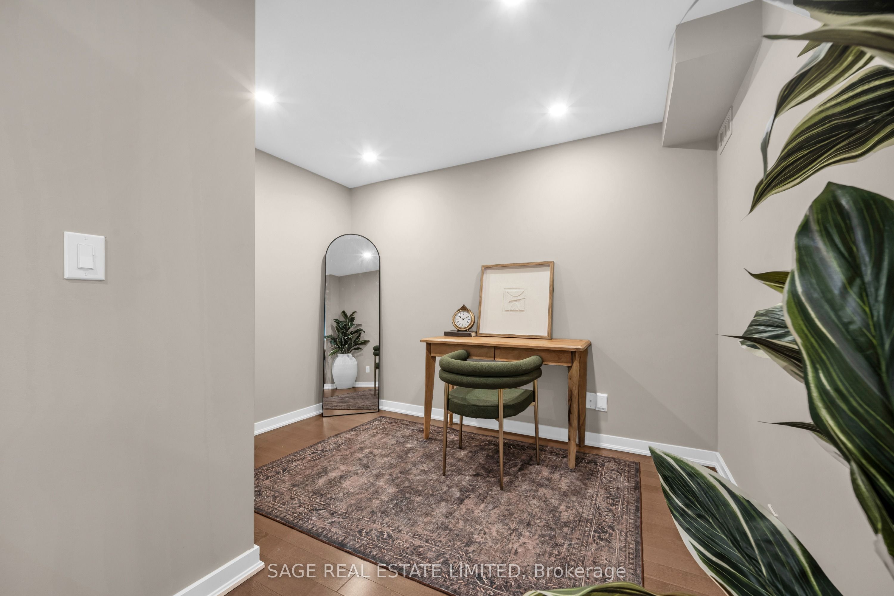 Additional image 3 of 803-2 Fieldway Road, Toronto, ON, M8Z 0B9
