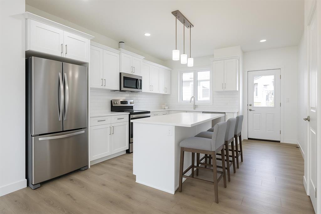 Additional image 3 of 264 Clearview Court, Chestermere, AB, T2P 2G7