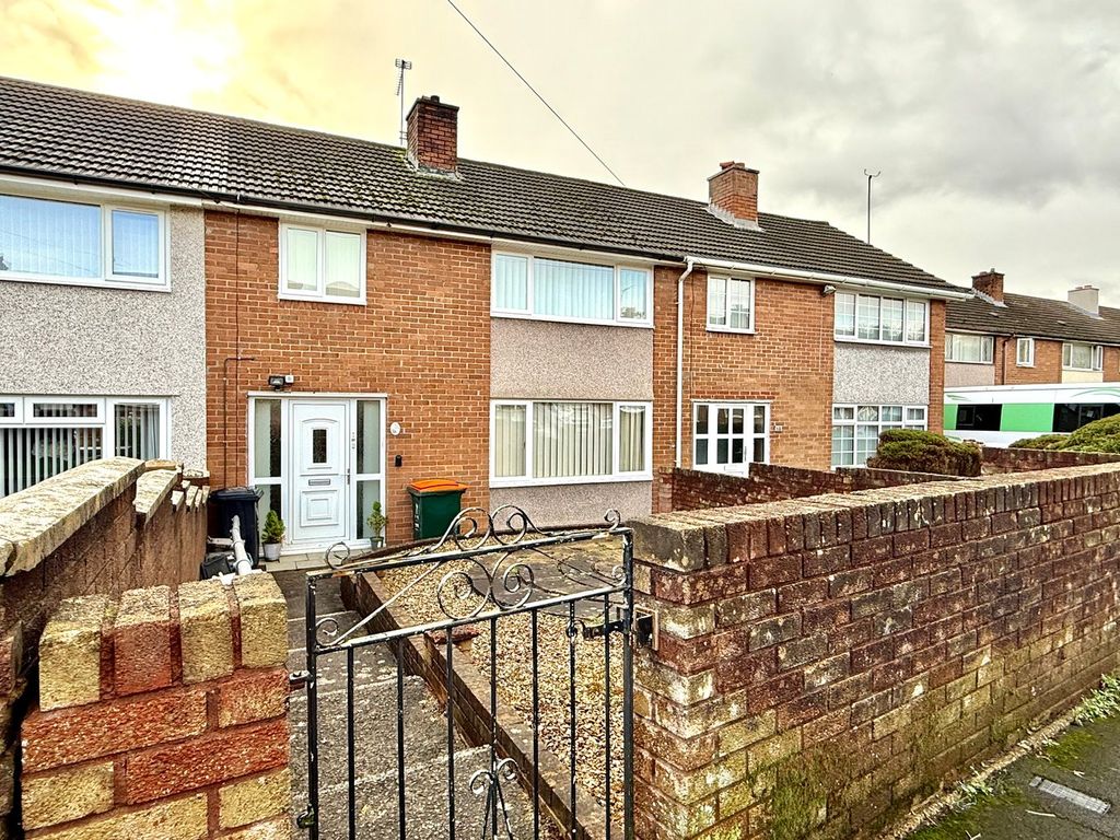 3 bed terraced house for saleHazel Road, Llanmartin, Newport NP18