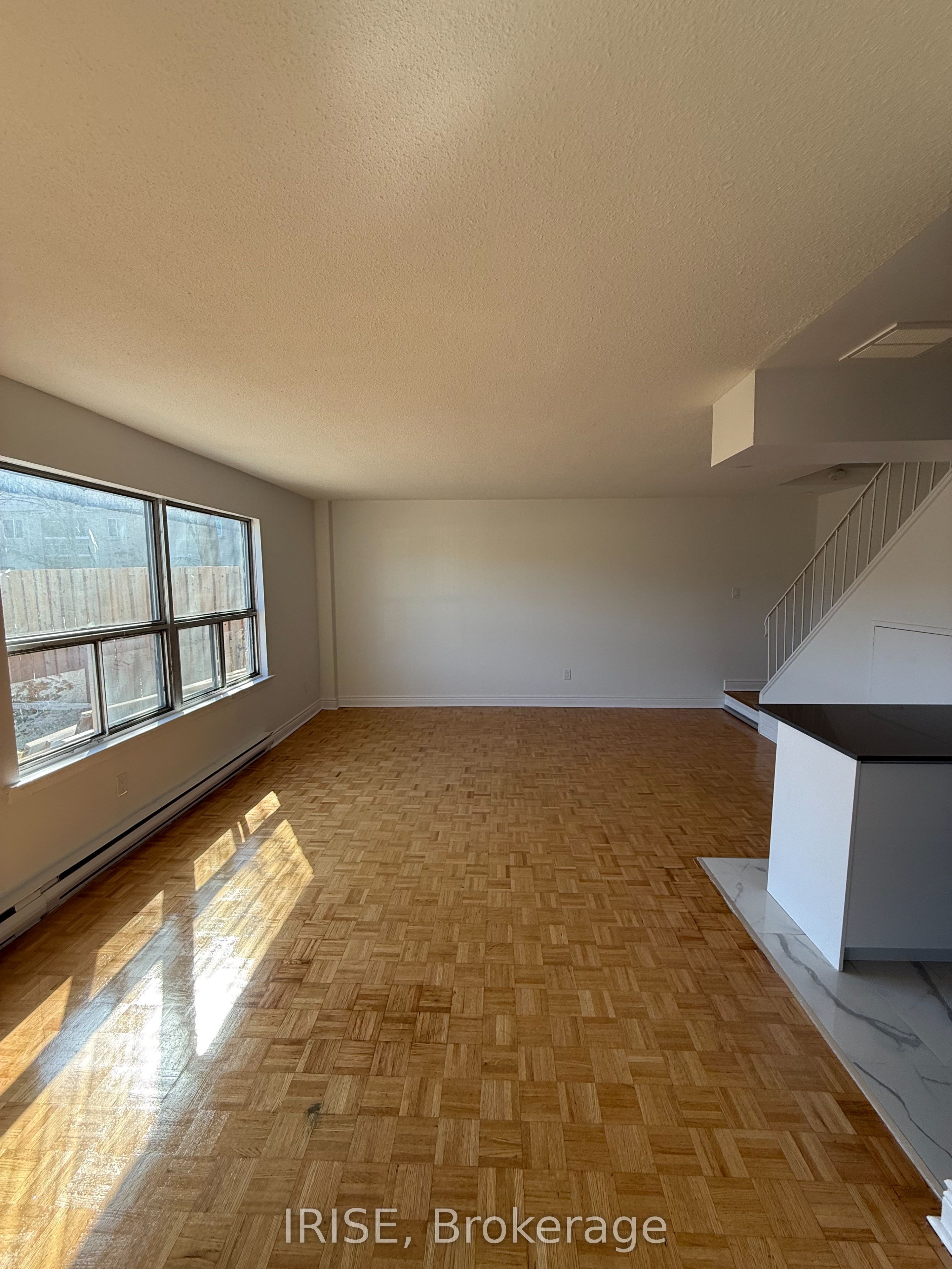 Additional image 3 of 165-7555 Goreway Drive, Mississauga, ON, L4T 3M9