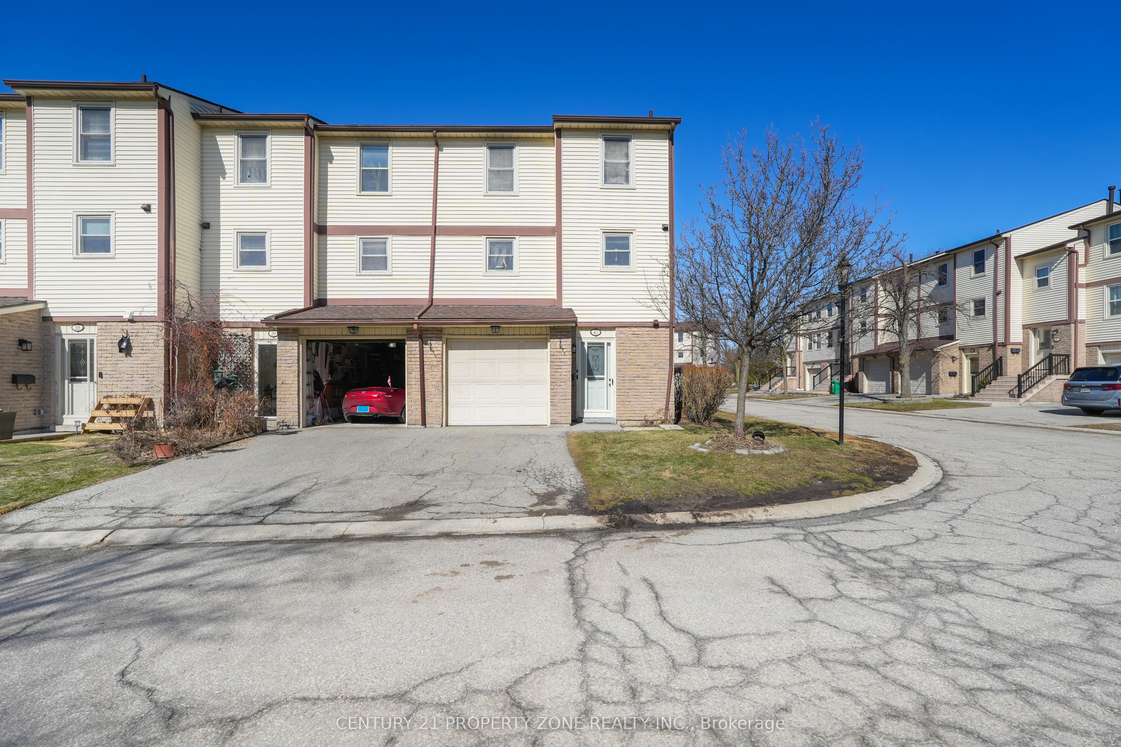 40-7340 Copenhagen Road, Mississauga, ON, L5N 2S5