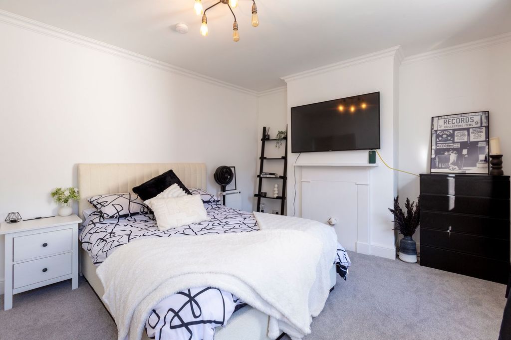 Additional image 10 of 2 bed flat for sale2B, 75 New Street, St Helier JE2