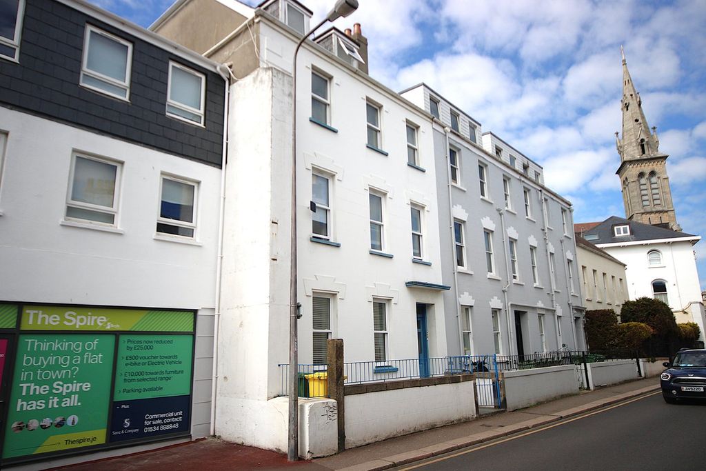 3 bed flat for saleVal Plaisant, St Helier JE2