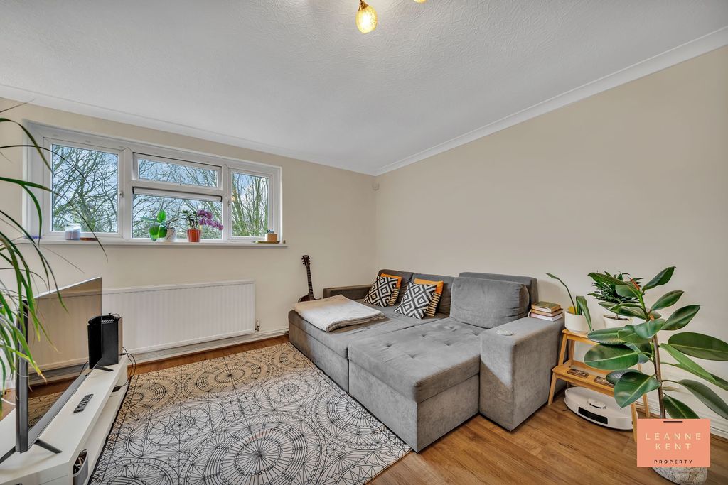 Additional image 10 of 3 bed flat for saleOak House, Hollybush Estate, Cardiff CF14