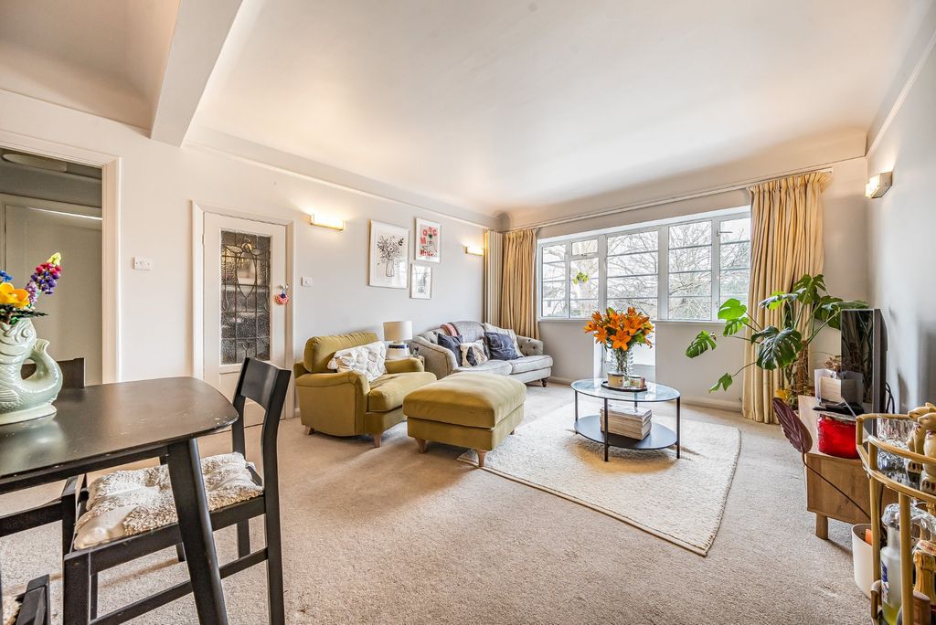 2 bed flat for saleClaremont Road, Surbiton, Surrey KT6