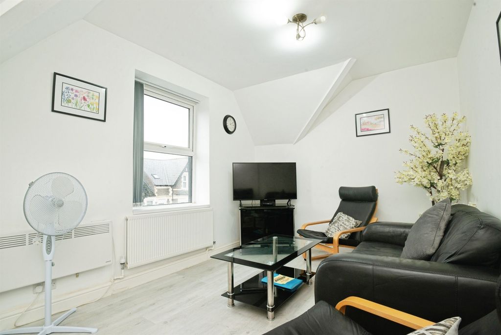Additional image 2 of 2 bed flat for saleConnaught Road, Roath, Cardiff CF24