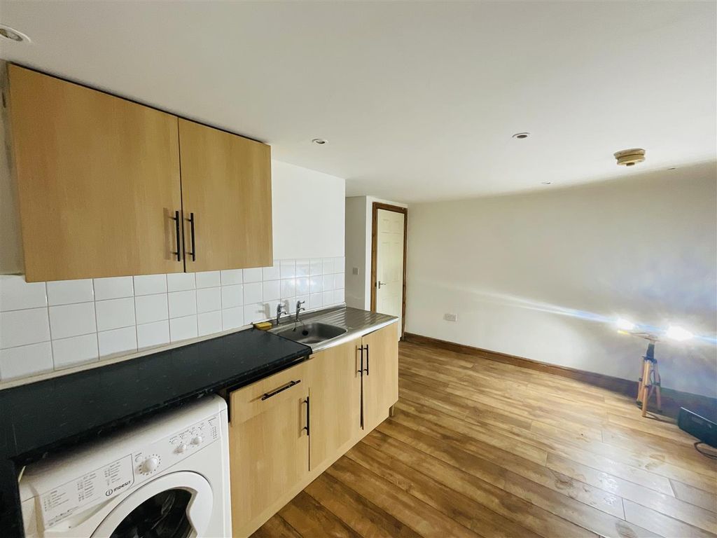 Additional image 5 of 2 bed flat for saleSandfield Road, Burry Port SA16