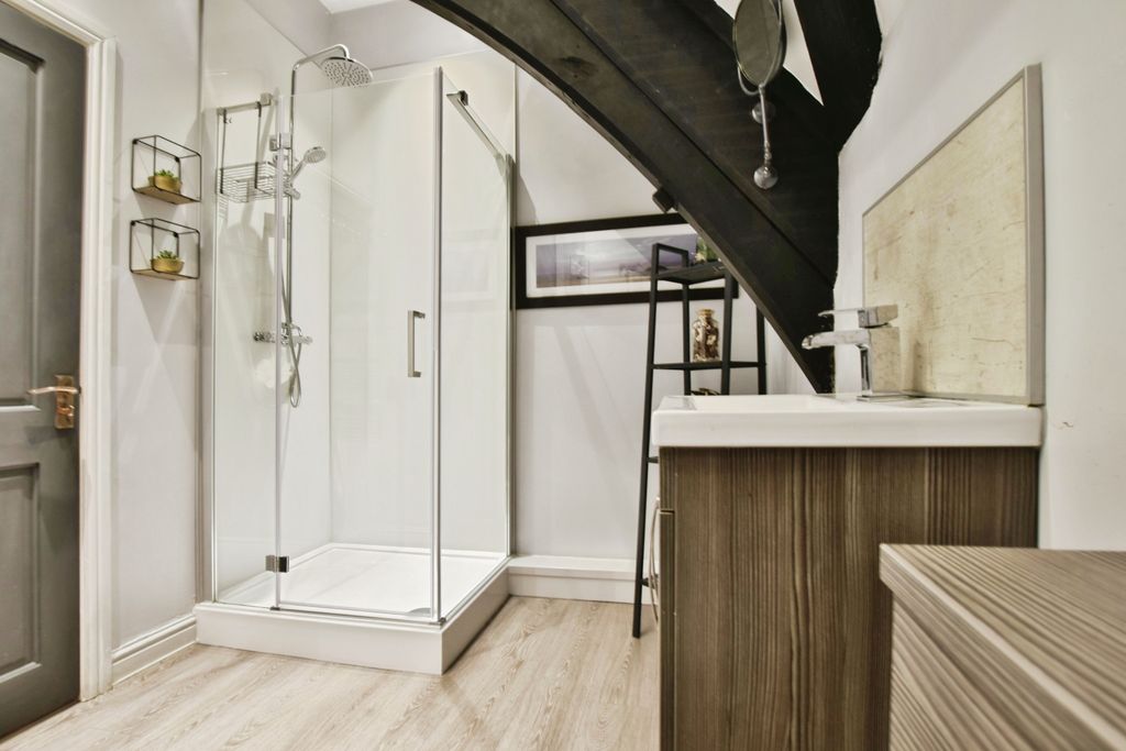 Additional image 15 of 4 bed mews for saleHartford Road, Davenham, Northwich CW9