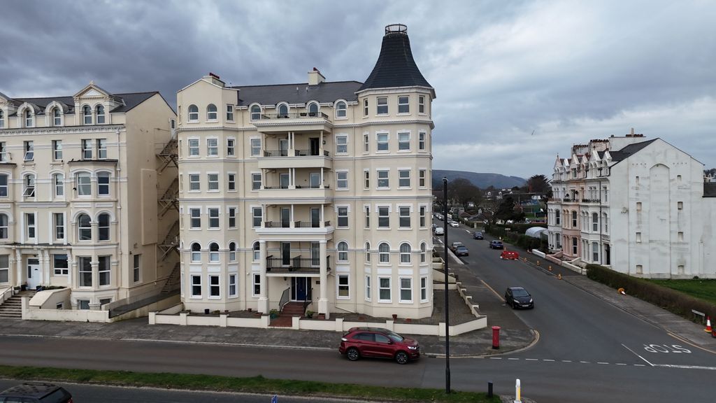 2 bed flat for saleApt. 7 The Waterfront, Mooragh Promenade, Ramsey IM8