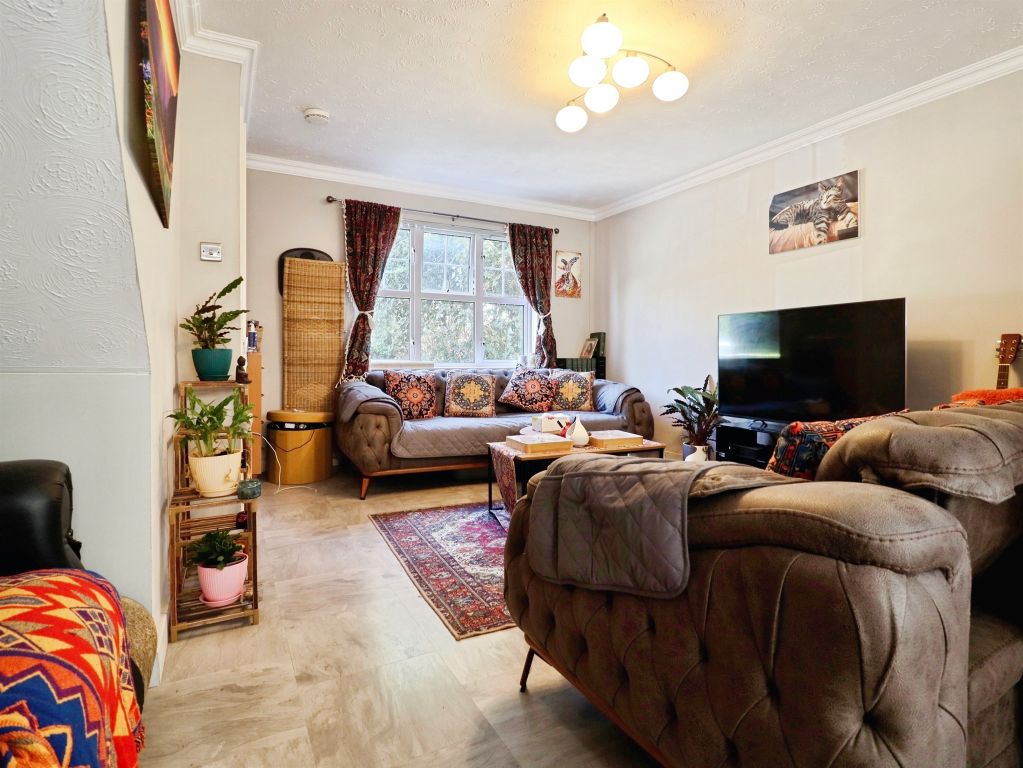 Additional image 5 of 3 bed semi-detached house for saleDe Havilland Road, Cardiff CF24