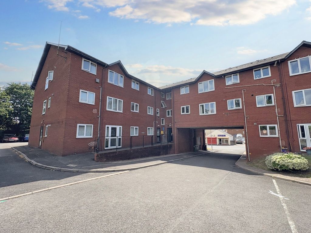 2 bed flat for saleWentloog Court, Wentloog Road, Rumney, Cardiff CF3
