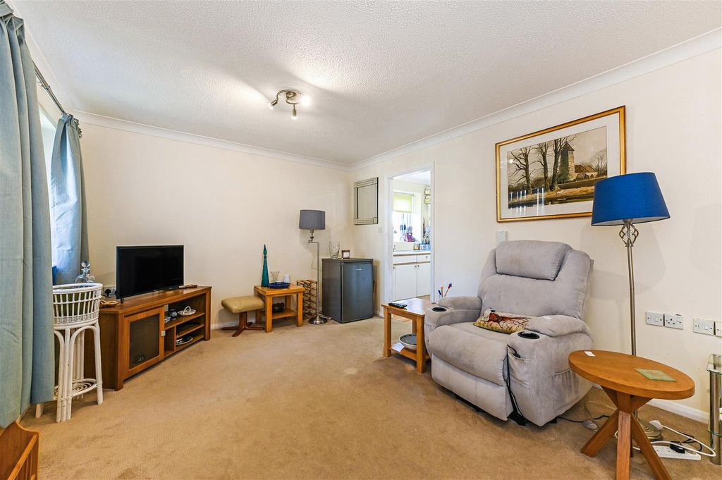 Additional image 8 of 2 bed flat for saleWindmill Court, East Wittering, Chichester PO20