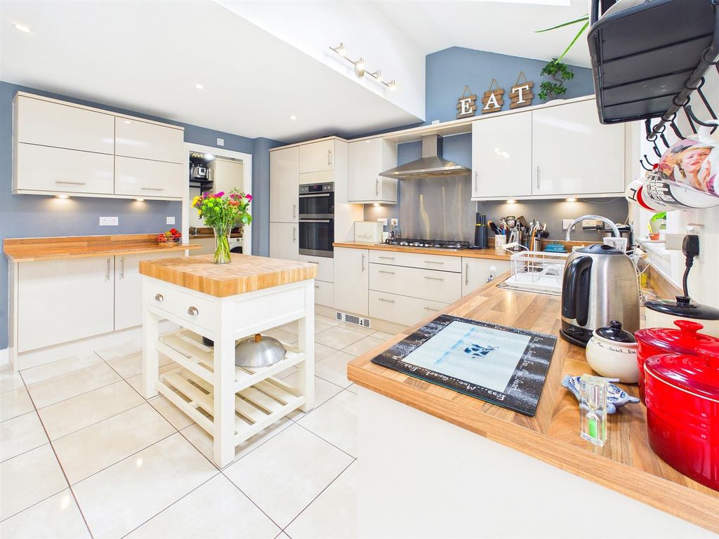 Additional image 7 of 5 bed detached house for saleMerton Green, Caerwent, Caldicot NP26