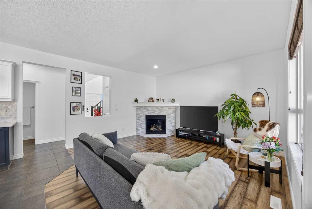 Additional image 5 of 340 Prestwick Terrace SE, Calgary, AB, T2Z 0H4