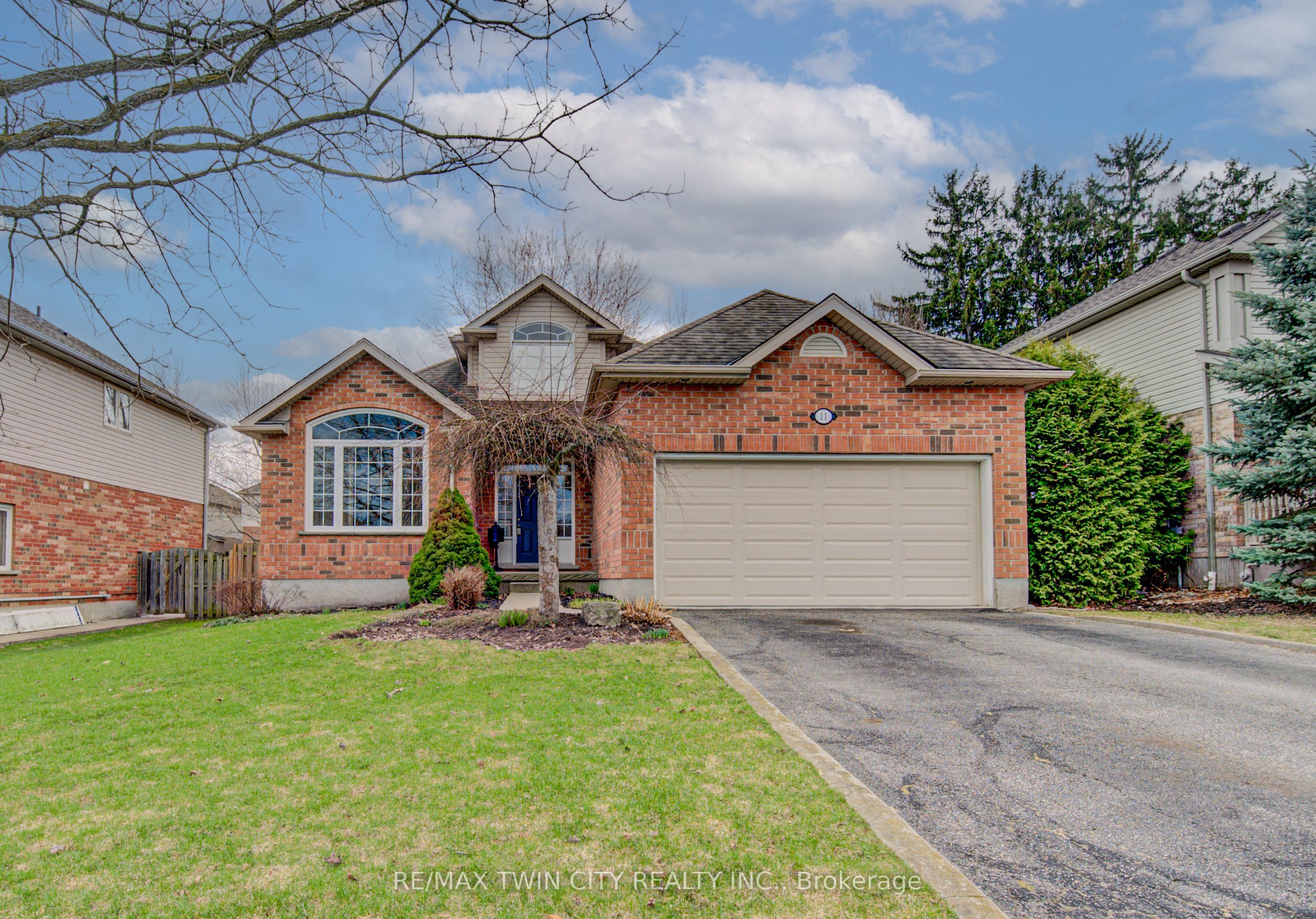 11 Carolinian Lane, Cambridge, ON, N1S 5B5