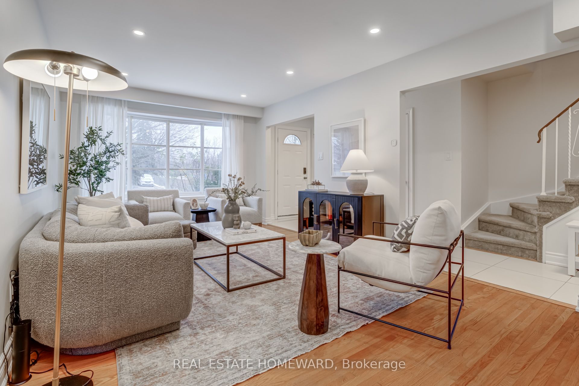 Additional image 2 of 783 Dodsworth Crescent, Mississauga, ON, L4Y 2H8