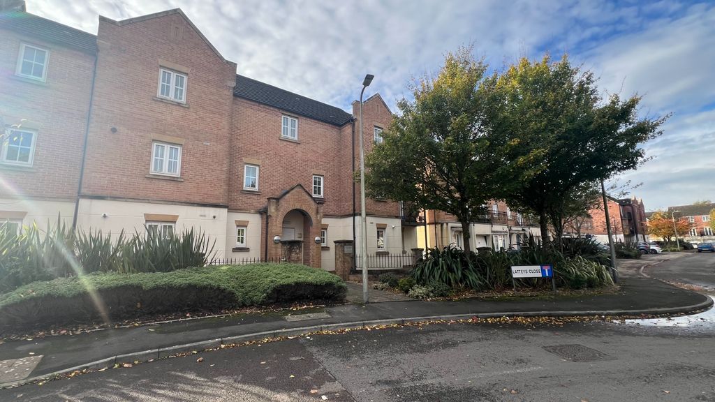 1 bed flat for saleLatteys Close, Heath, Cardiff CF14