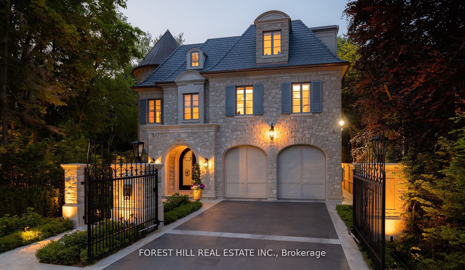 221 Forest Hill Road, Toronto, ON, M5P 2N3