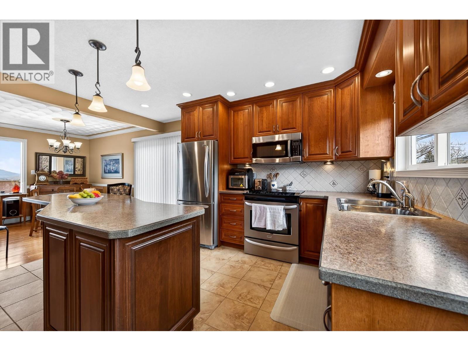 Additional image 4 of 694&696 Lombard Street, Kamloops, BC, V2C5W6