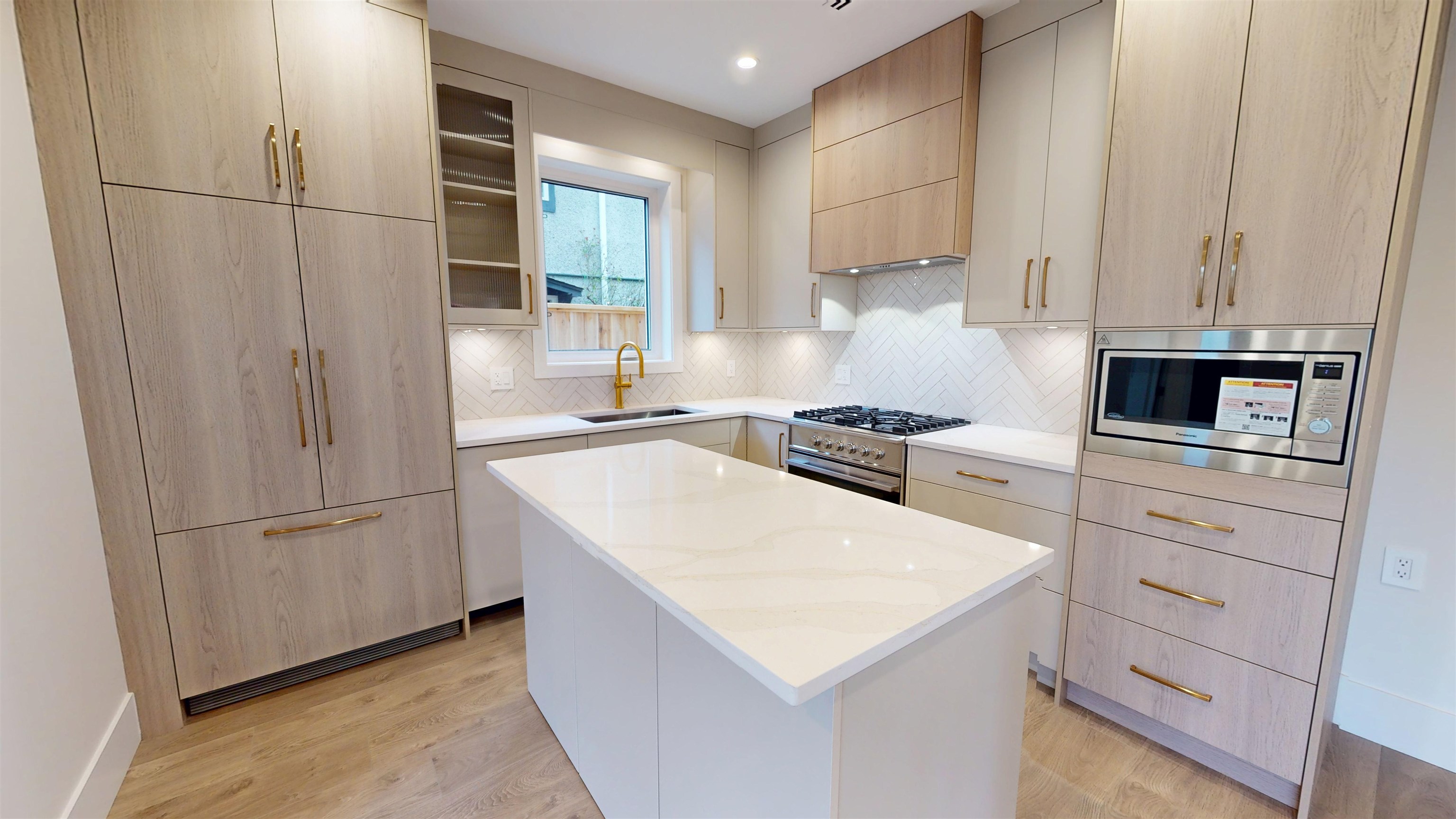 Additional image 6 of 1-2528 Turner Street, Vancouver, BC, V5K 2E8
