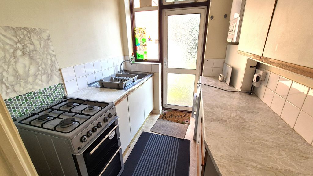 Additional image 7 of 3 bed terraced house for saleSummit Avenue, Kingsbury NW9