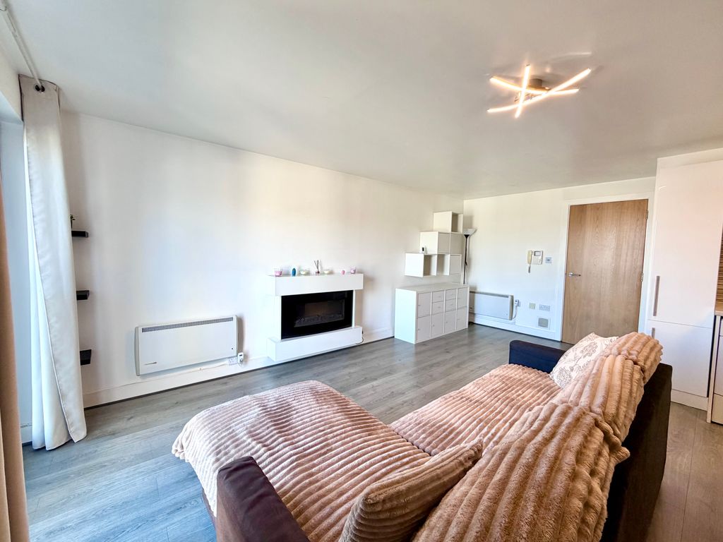 Additional image 3 of 2 bed flat for saleCowbridge Road East, Cardiff CF11