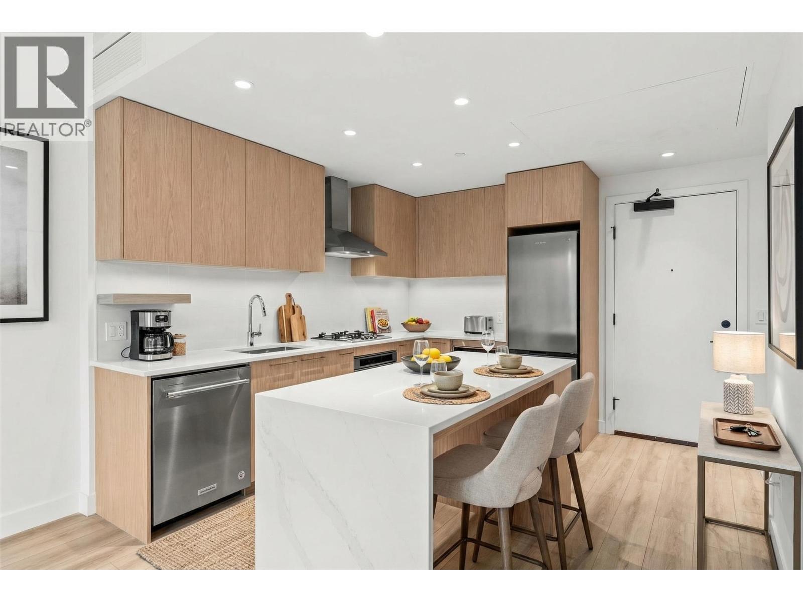 308-3051 Abbott Street, Kelowna, BC, V1Y1G9