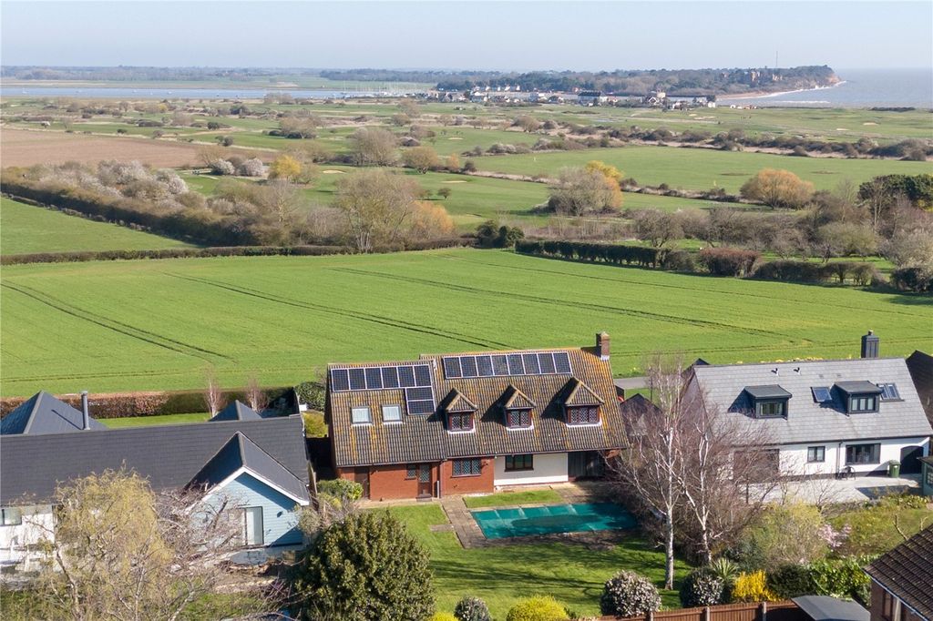 5 bed detached house for saleFerry Road, Felixstowe, Suffolk IP11