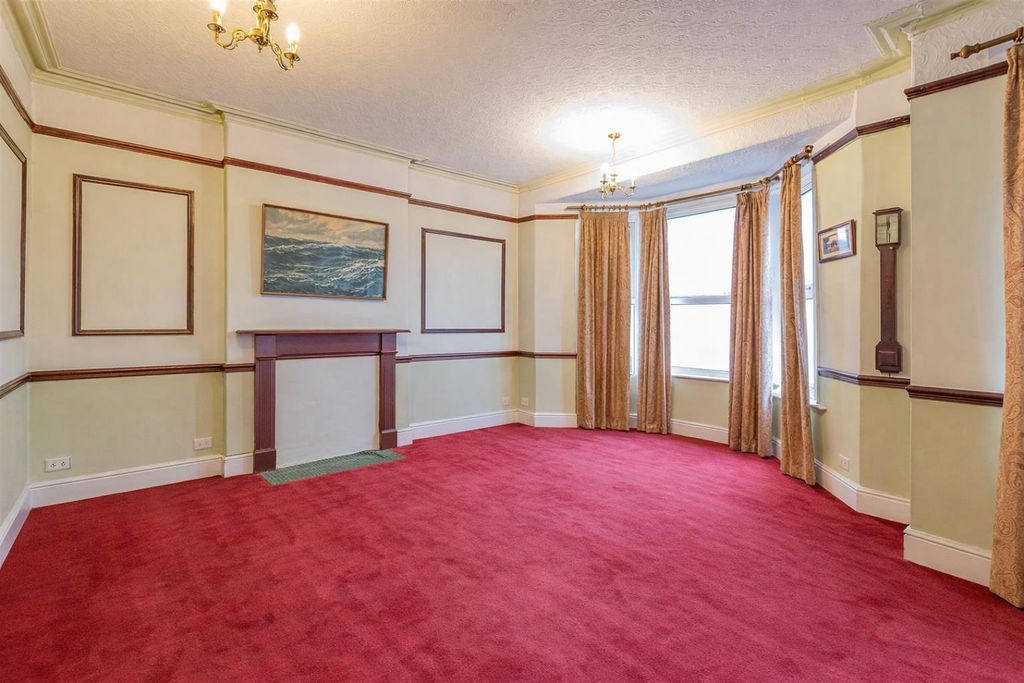 Additional image 2 of 5 bed property for saleWyndham Crescent, Cardiff CF11