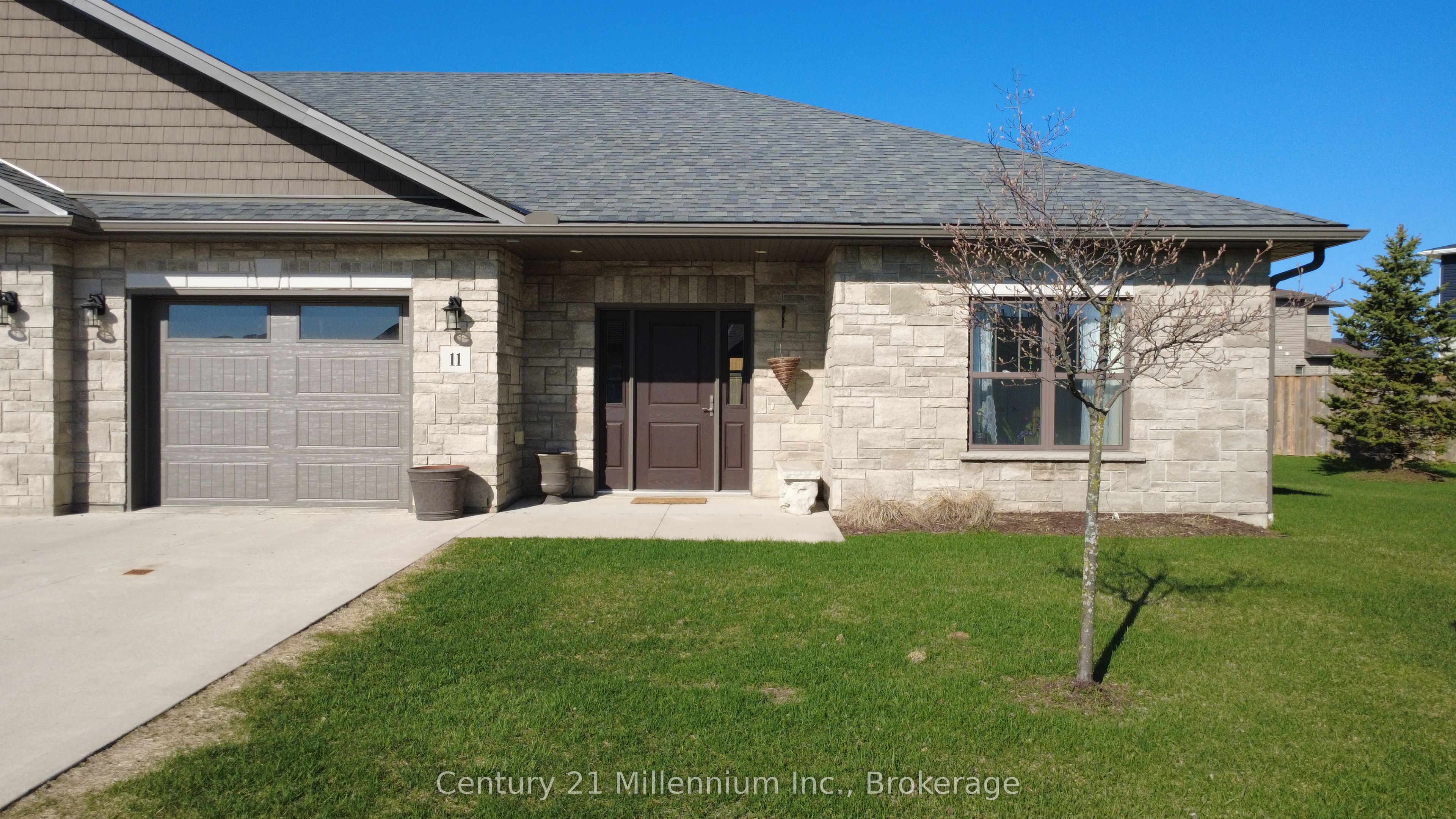 11-1050 Waterloo Street, Saugeen Shores, ON, N0H 2C3