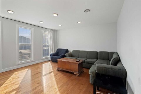 Additional image 8 of 208 Woodpark Place SW, Calgary, AB, T2M 2S5