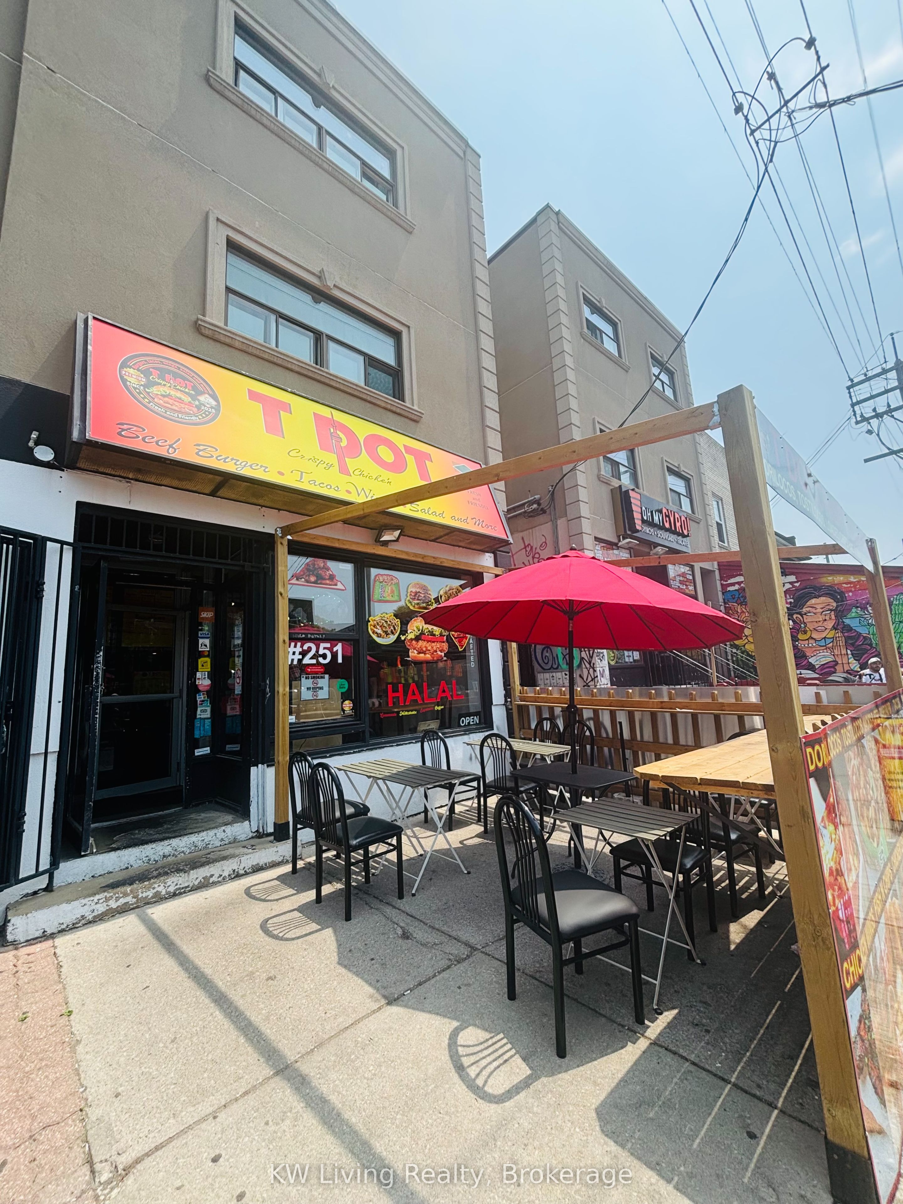251 Augusta Avenue, Toronto, ON, M5T 2L8