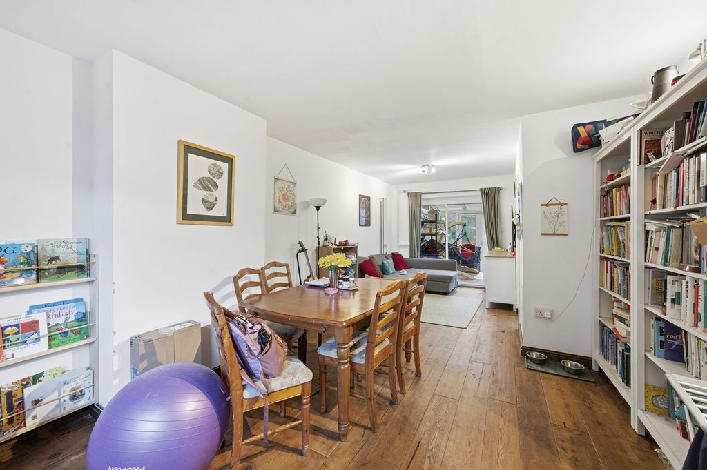 Additional image 6 of 3 bed semi-detached house for saleMaitland Avenue, Cambridge CB4