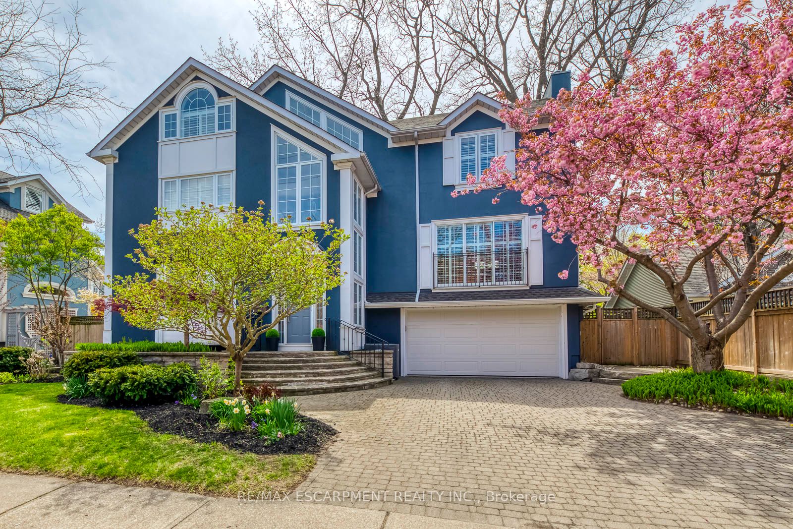 Additional image 2 of 48 Forsythe Street, Oakville, ON, L6K 3J7
