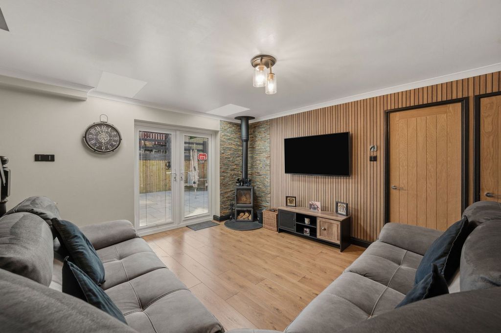 Additional image 5 of 2 bed semi-detached bungalow for saleChester Close, New Inn NP4