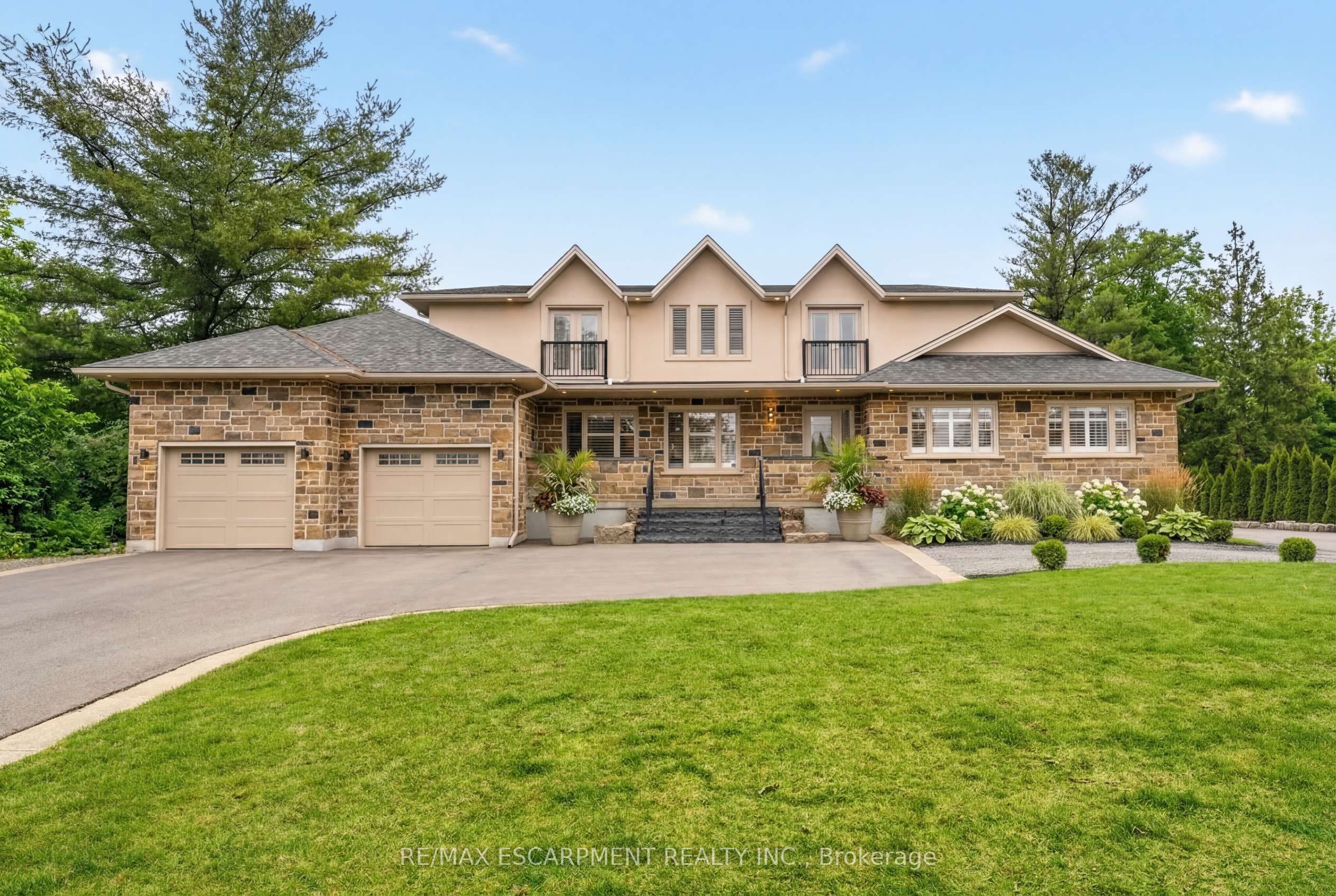 1354 No 1 Side Road N, Burlington, ON, L7P 0R9