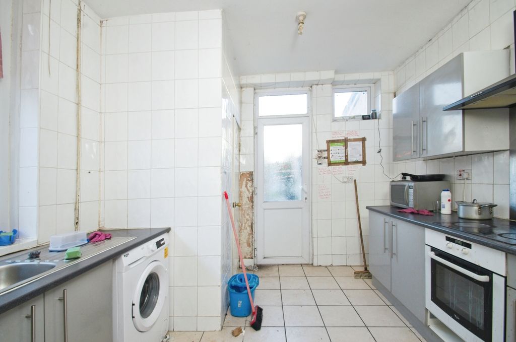 Additional image 7 of 5 bed detached house for saleAlbany Road, Cardiff CF24