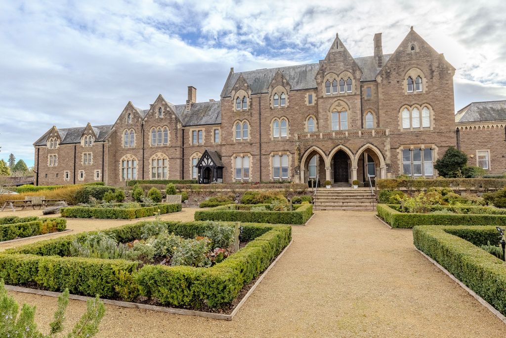 Additional image 15 of 2 bed flat for saleBryngwyn Manor, Wormelow, Hereford HR2