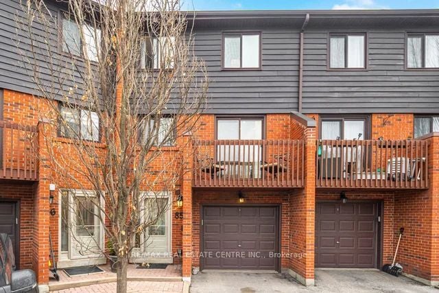 85-4165 Fieldgate Drive, Mississauga, ON, L4W 2M9