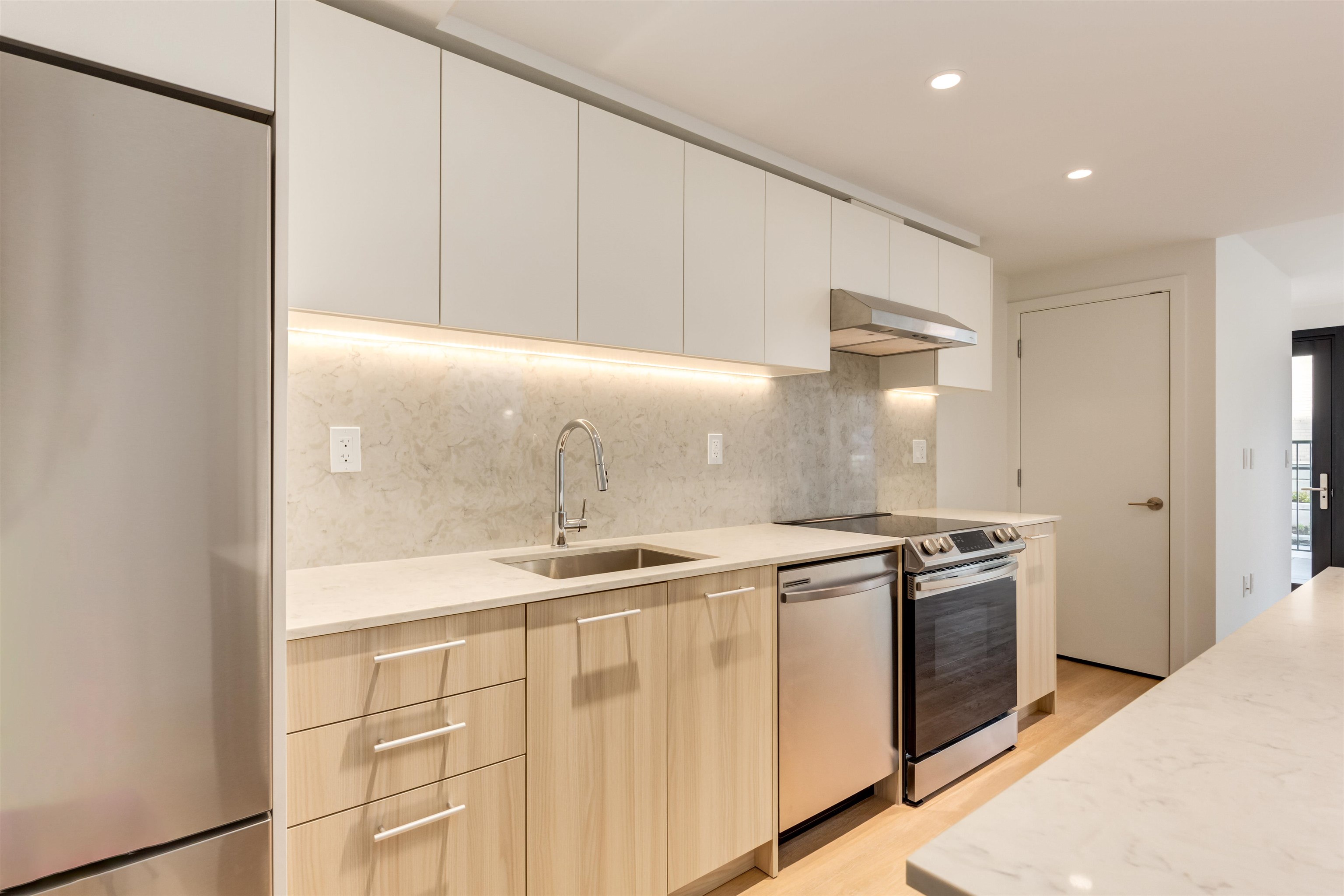 Additional image 4 of 104-126 21st St E Street, North Vancouver, BC, V7L 0J2