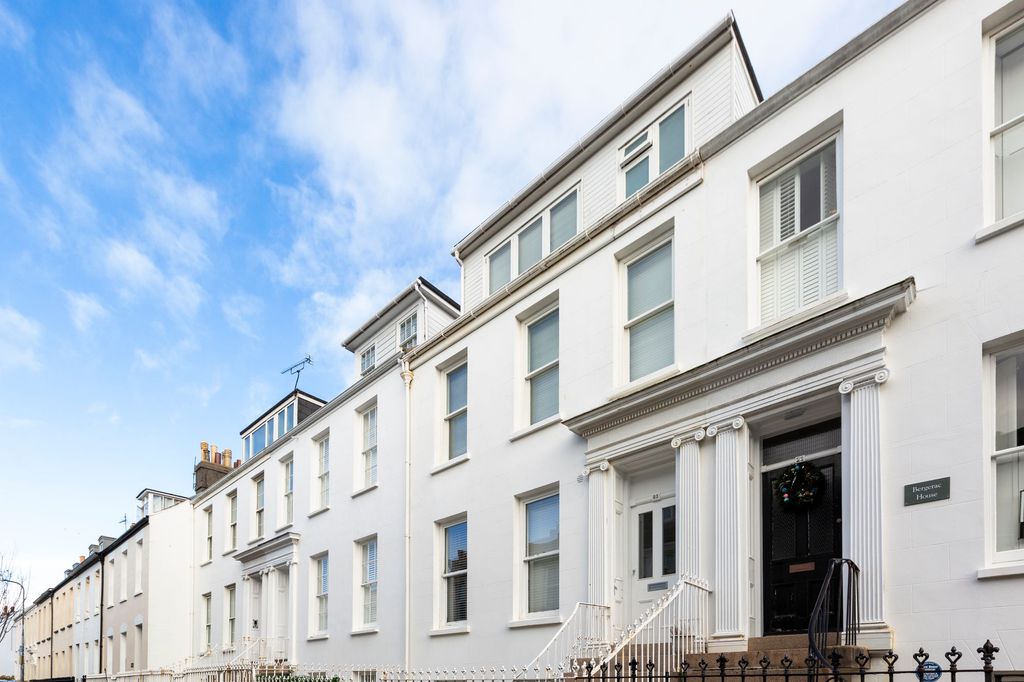 Additional image 11 of 1 bed flat for saleChevalier Road, St. Helier JE2