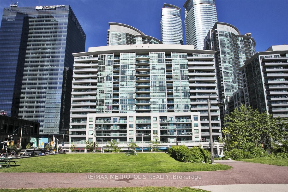 321-51 Lower Simcoe Street, Toronto, ON, M5J 3A4
