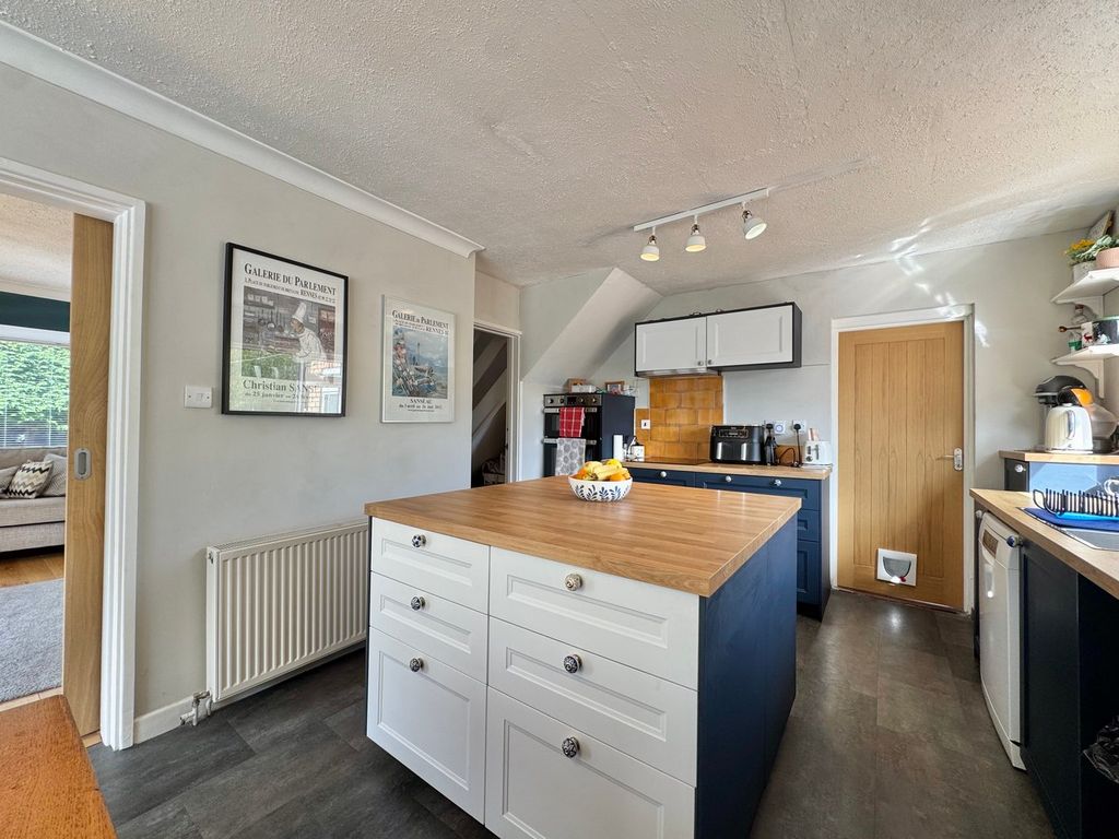 Additional image 5 of 3 bed detached house for saleFields Park Avenue, Newport NP20