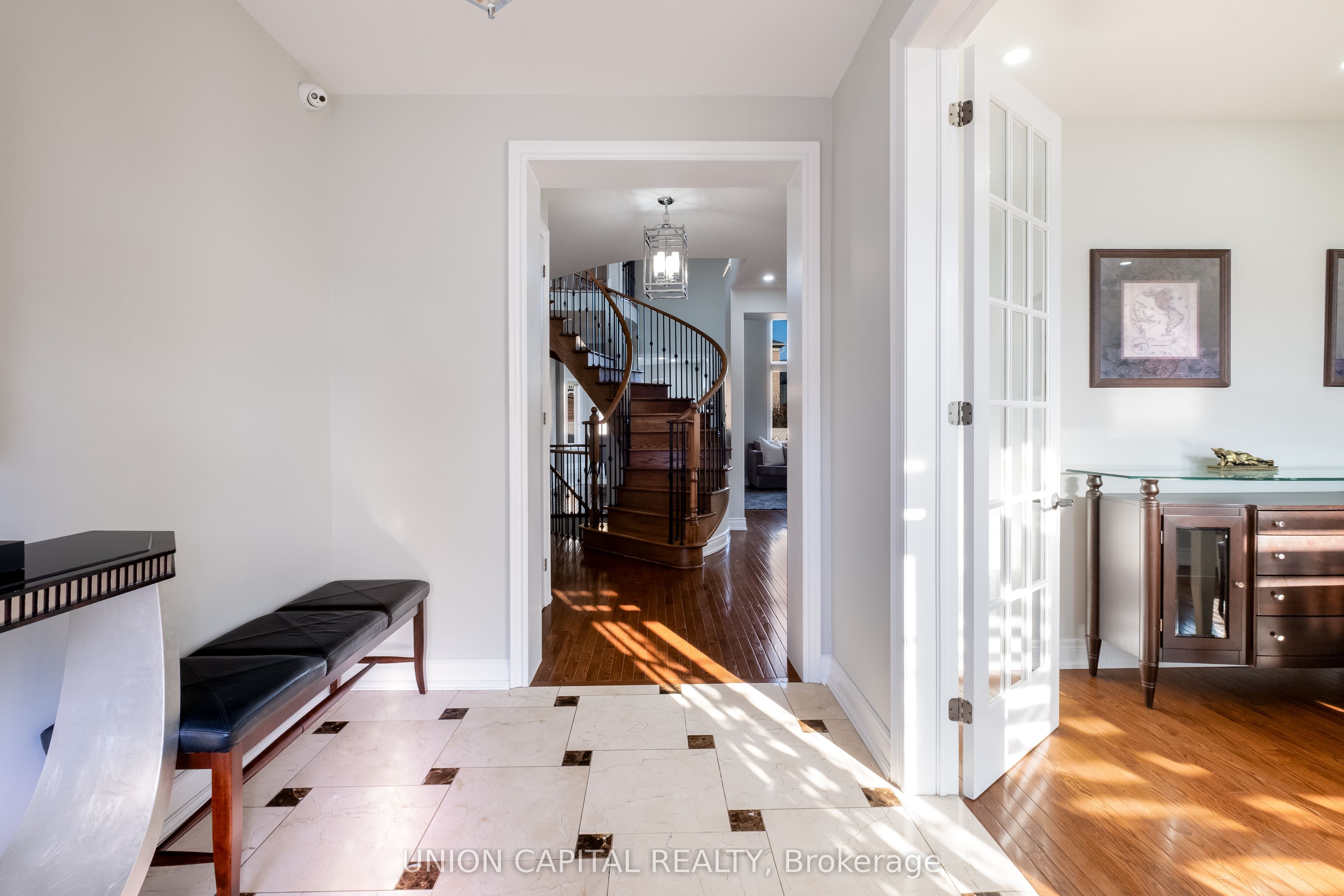 Additional image 4 of 67 Royal West Drive, Brampton, ON, L6X 0Z8