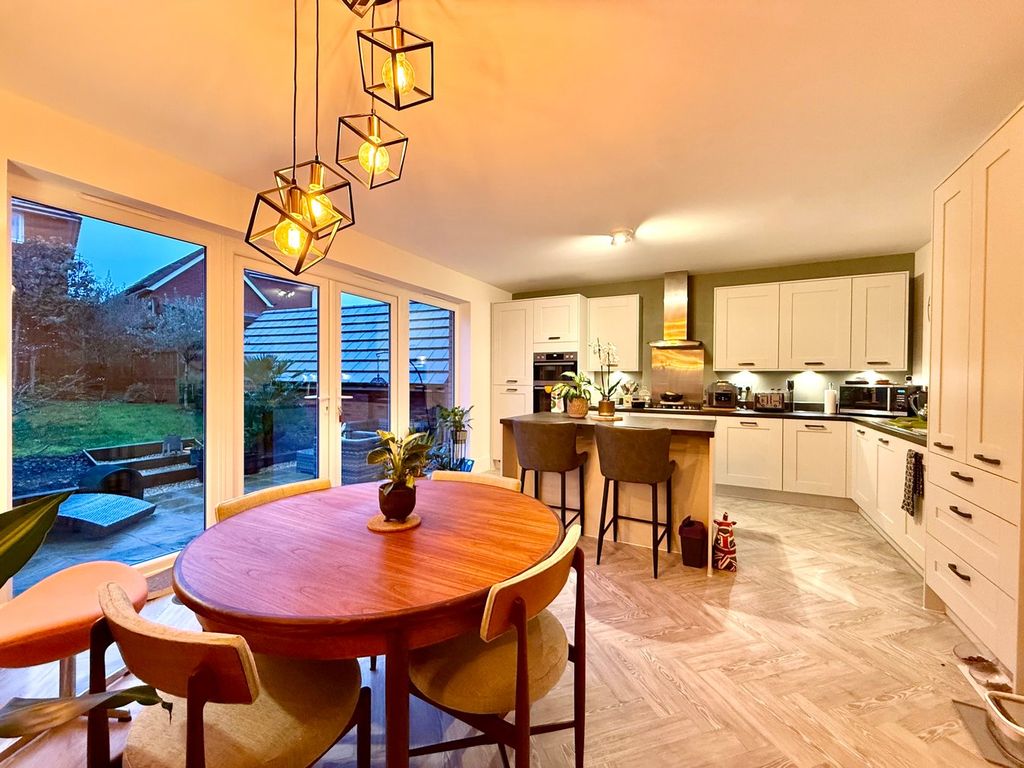 Additional image 5 of 4 bed detached house for salePen-Y-Wal Drive, Newport, Newport NP18