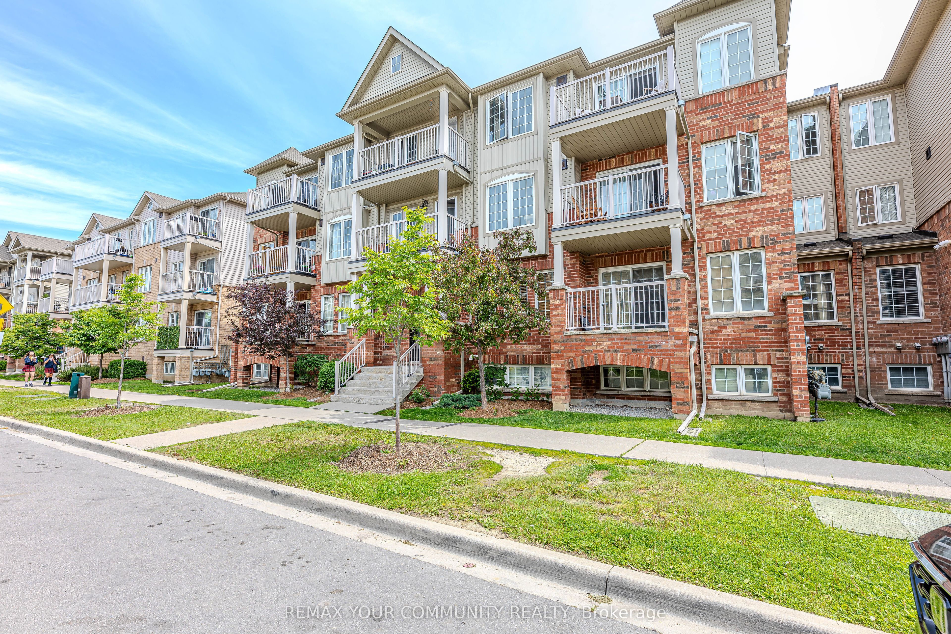 Additional image 2 of 2-153 Isaac Devins Boulevard, Toronto, ON, M9M 0C5