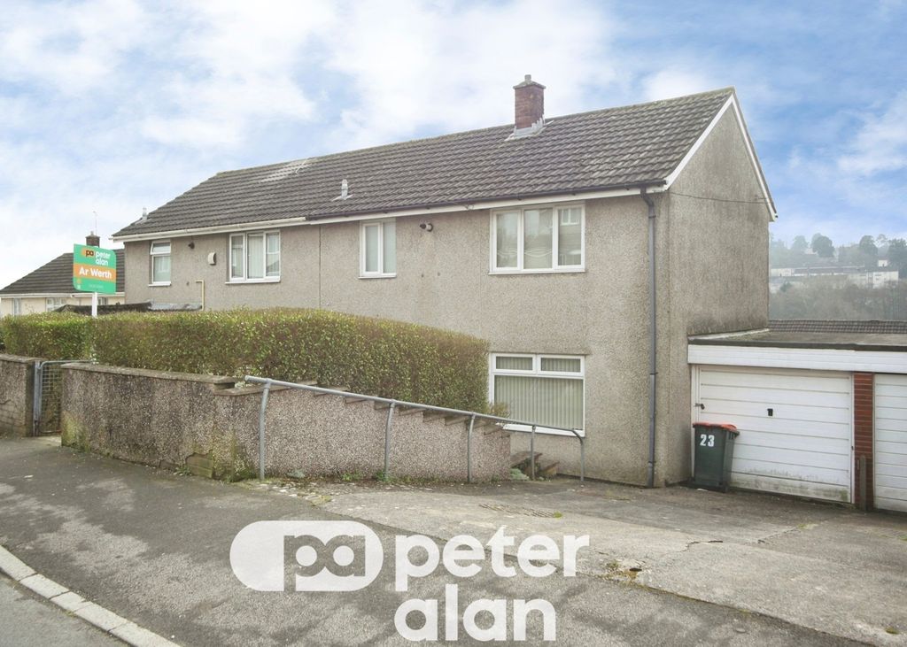 3 bed semi-detached house for saleMedlock Crescent, Bettws, Newport NP20