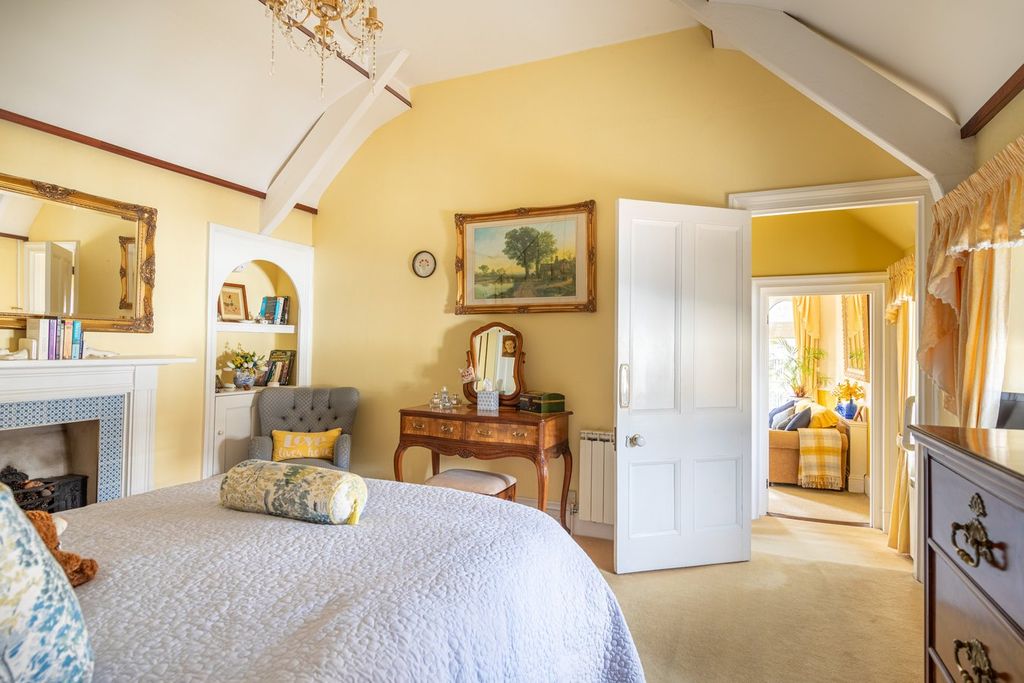 Additional image 17 of 2 bed property for sale13 Pierson Road, St Helier JE2