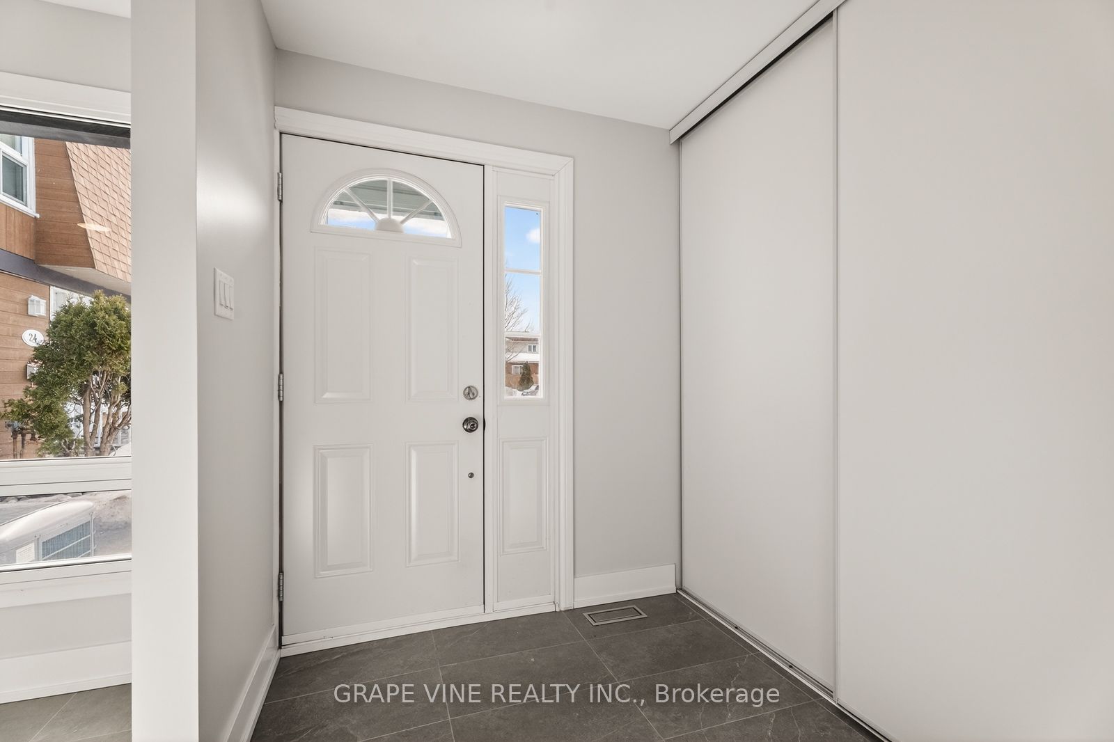 Additional image 4 of 14-3565 Downpatrick Road, Ottawa, ON, K1V 8T3