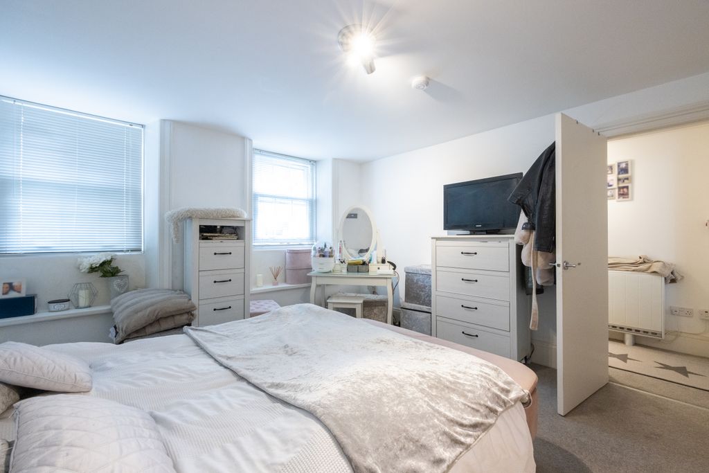 Additional image 9 of 1 bed flat for sale25 Duhamel Place, St. Helier, Jersey JE2